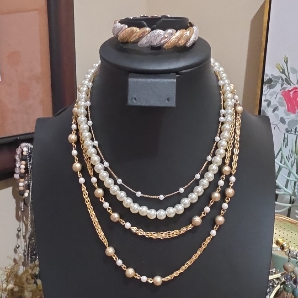 Gold and Pearl Layered Necklace - Women Jewelry